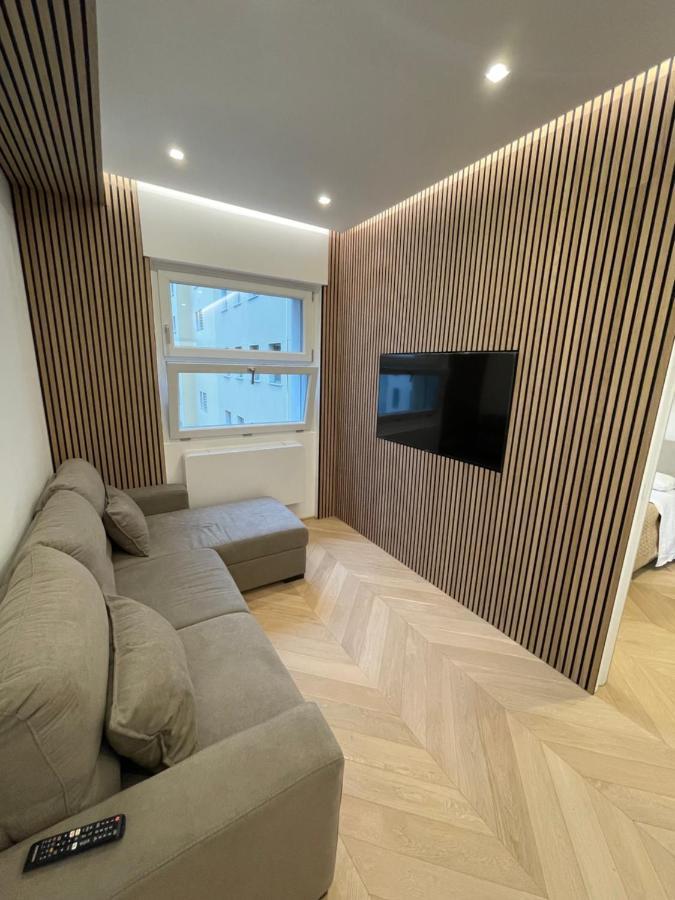 Appartement Bilocale Luxury A 50 Mt Dalla Stazione Di Milano Extérieur photo
